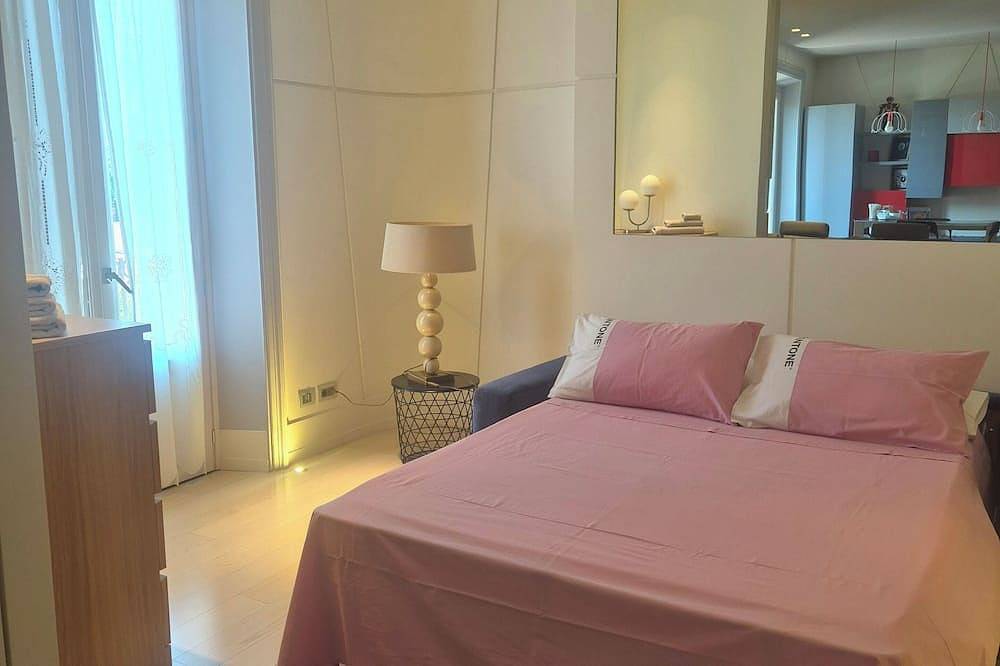 Apartamento entero, Attico Cavour Prati, 10 minutes from Piazza Navona and St. Peter's. in Roma, Provincia de Roma