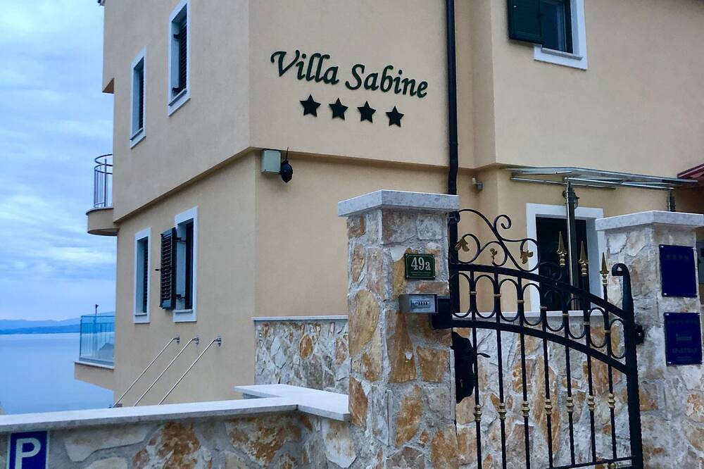 Ganze Wohnung, Romantische Ferienwohnung ★★★★mit traumhafter Aussicht, ideal für Paare in Medveja, Opatija Riviera