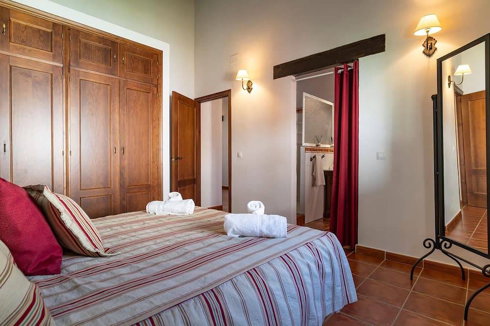 Pet friendly home in Guillena in Guillena, Sierra Morena