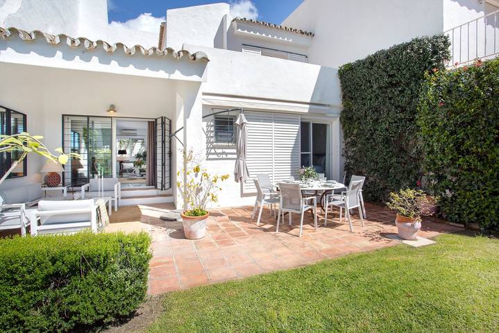 Ferieleilighet for 8 personer, med badebasseng og terrasse i Marbella