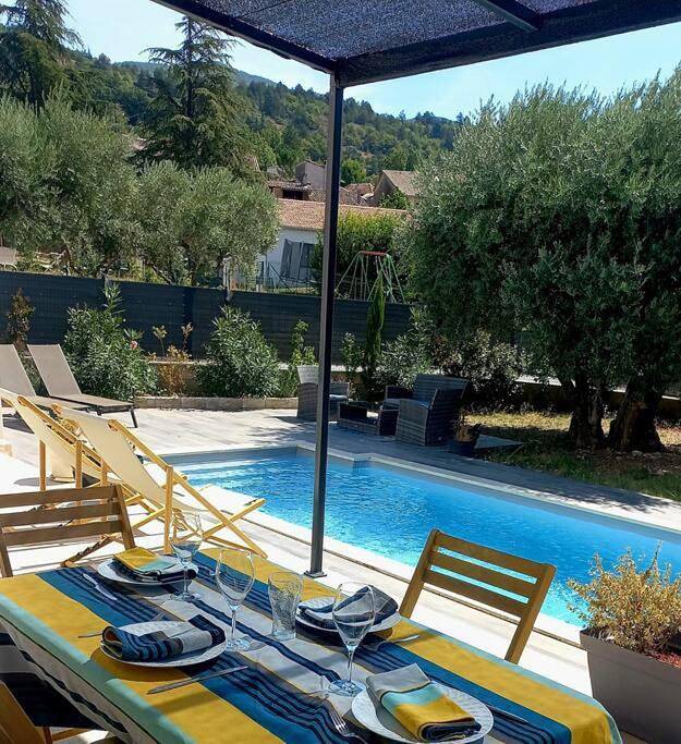 Cottage pour 4 personnes, avec piscine et jardin à L'Escale (Alpes-de-Haute-Provence)