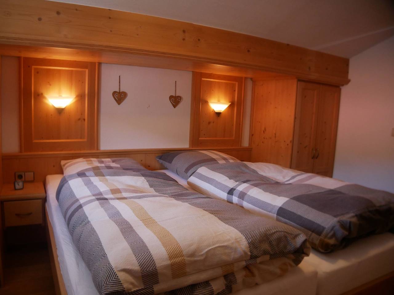 Ganze Ferienwohnung, Ferienwohnung Alpenpanorama - Fewo Alpenpanorama – stilvoll wohnen mit Bergblick mitten in Reit im Winkl in Reit im Winkl, Bayerische Alpen