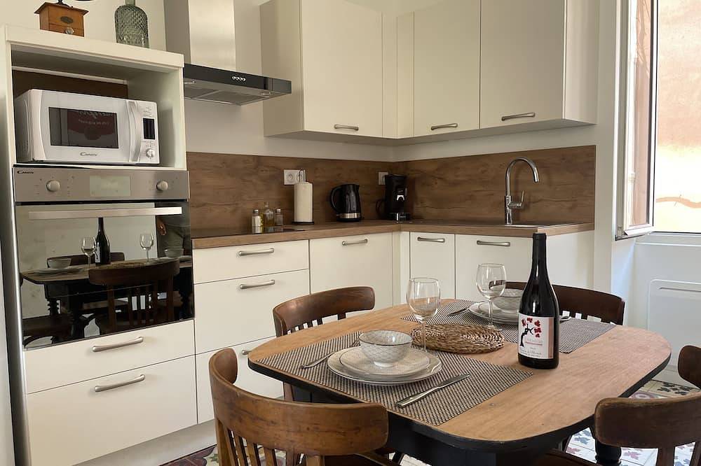 Apartamento entero, Just a stone's throw from the port and 300 m from a cove. in La Côte Vermeille, Port-Vendres