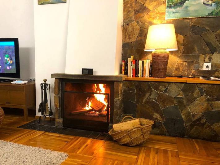 Apartamento vacacional entero, Apartamento 4 hab. Piscina, Chimenea, Vistas Cadí, 8 Pax in Llivia, Parque Natural Regional de los Pirineos Catalanes