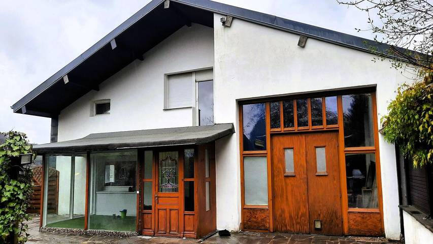 Location de vacances pour 11 personnes, avec jardin à St. Vith