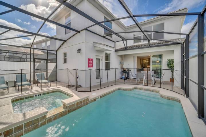 Chalet para 10 personas, con piscina y piscina para niños - 1