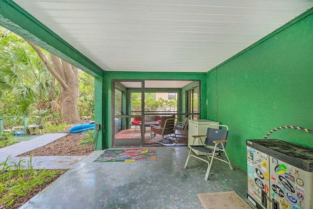 Waterfront Inglis Getaway w/ Dock: 5 Mi to Gulf in Inglis, Levy County