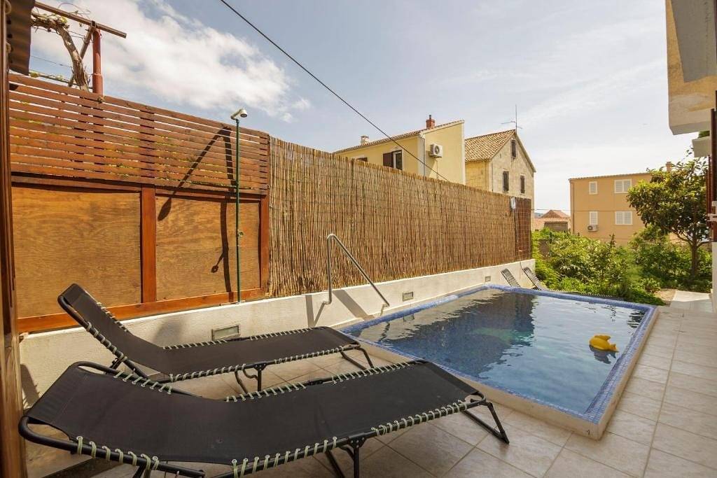 Four-bedroom house with terrace Komiža (Vis) K-25294 in Komiza, Split-Dalmatia
