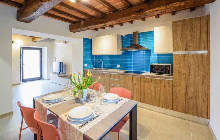 Apartamento vacacional entero, Castel Focognano Apartamento con Piscina y Parking in Castel Focognano, Casentino