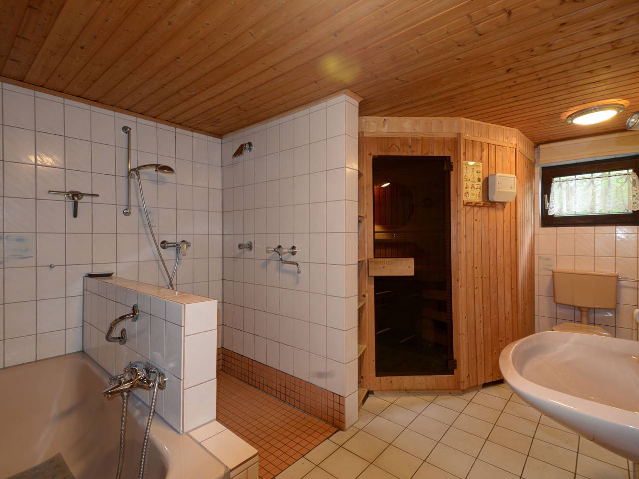 Clobes in Wabern, Schwalm-Eder-Kreis