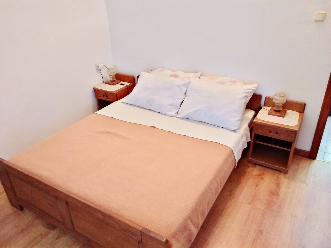 Apartamento inteiro, Guest House Hazdovac - Two Bedroom Apartment with Terrace and Sea View in Mljet