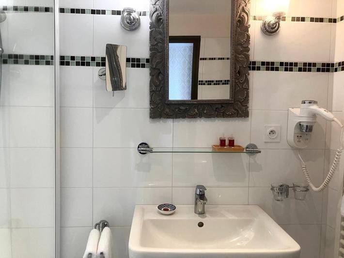 Hôtel pour 2 personnes, avec jardin et terrasse à Chinon - 4