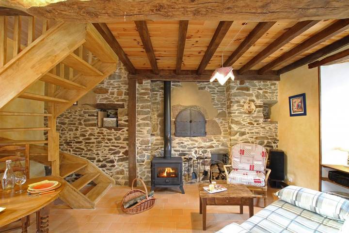 Gîte pour 2 personnes, avec jardin dans Saint-Ébremond-de-Bonfossé - 4