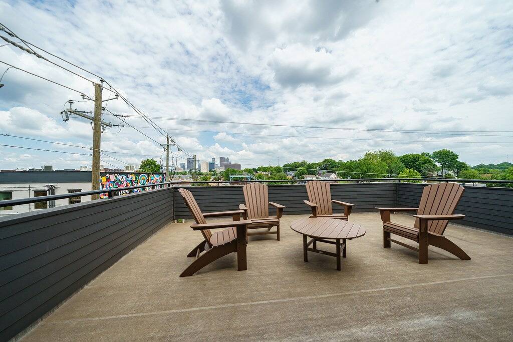 3 Story 2Br-2.5Ba Townhouse w/Terrace/pool Downtown Atl Open in Atlanta, Fulton County