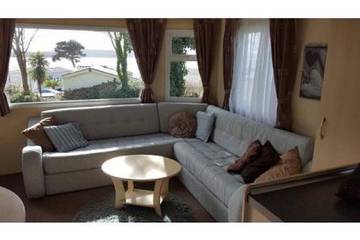 Static Caravan for 6 People in Poole, Poole Harbour, Photo 3