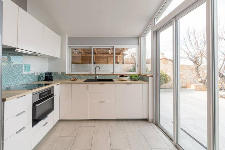 Location de vacances pour 5 personnes, avec vue et terrasse dans Plage de la Madrague (Giens) - 3