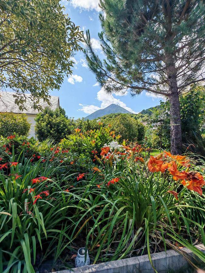 Appartement de vacances pour 2 personnes, avec Terrasse et Jacuzzi ainsi que Jardin et Vue