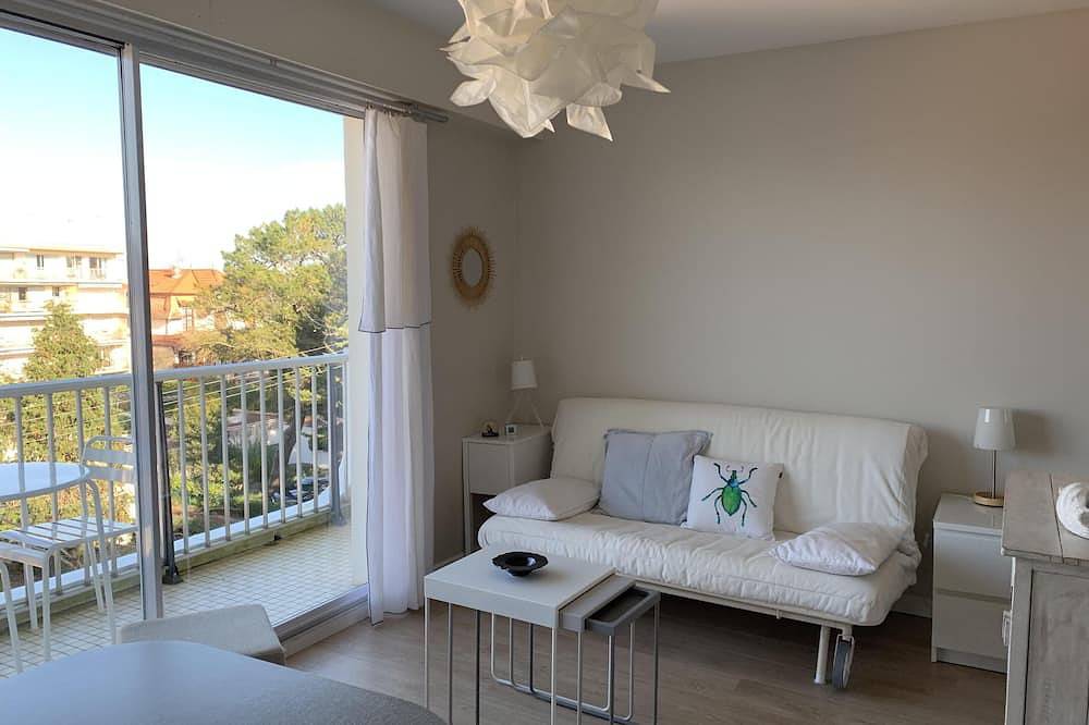 Appartement entier, Joli studio 2 personnes à Arcachon avec vue bassin - 100 m de la plage in Arcachon, Région d'Arcachon