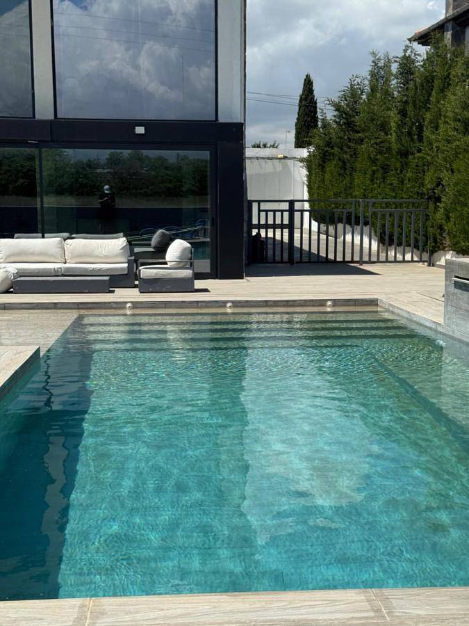 Casa rural para 9 personas, con Balcón y Jacuzzi además de Terraza y Jardín en Villa de Otura - 3
