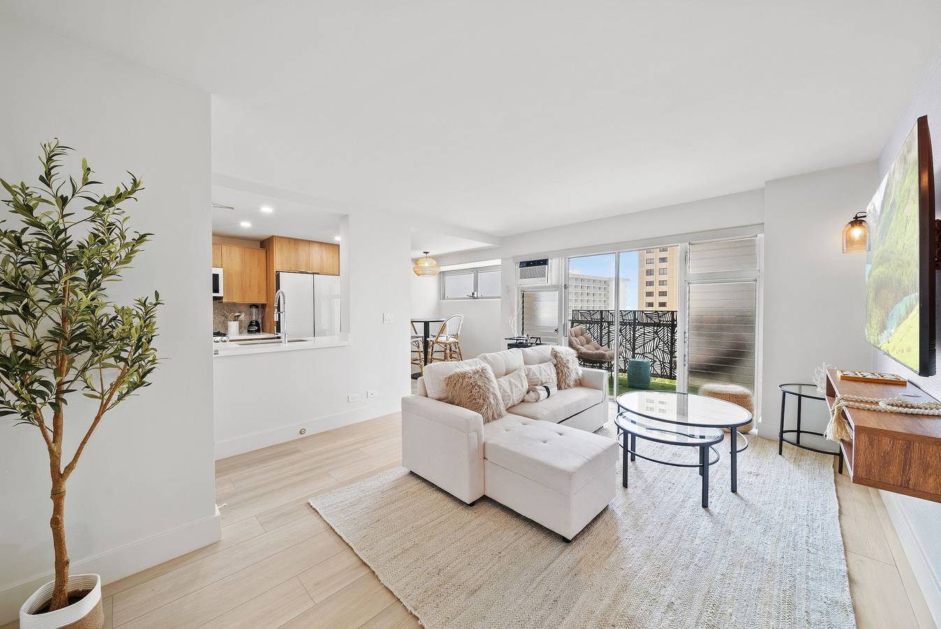 Ganze Wohnung, Paritial Ocean View 2 Bdrm w/Parking, Kitchen, Ac in Waikiki Beach, Honolulu