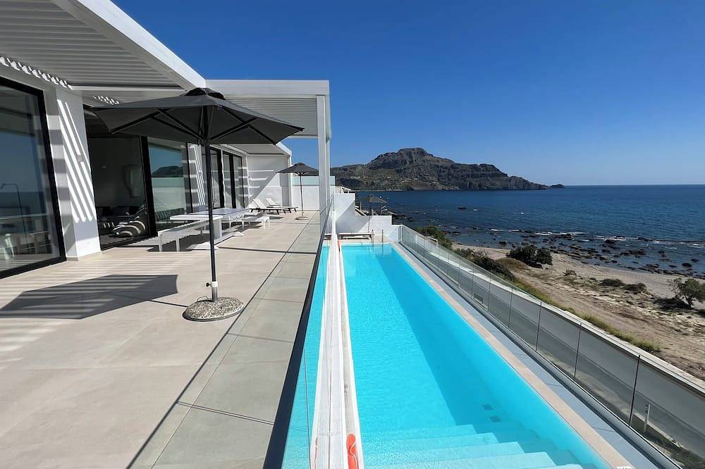 Beachfront villa nostos plakias sea view private pool in Plakias, Rethymno und Umgebung