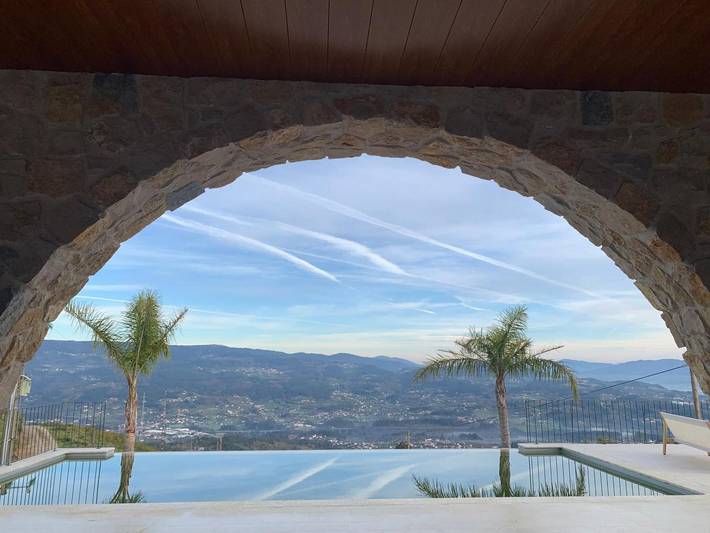 Villa Vista D'Ouro – Luxe, Vue Montagne, Wi-Fi et Climatisation in Lavradas, Distrito de Viana do Castelo