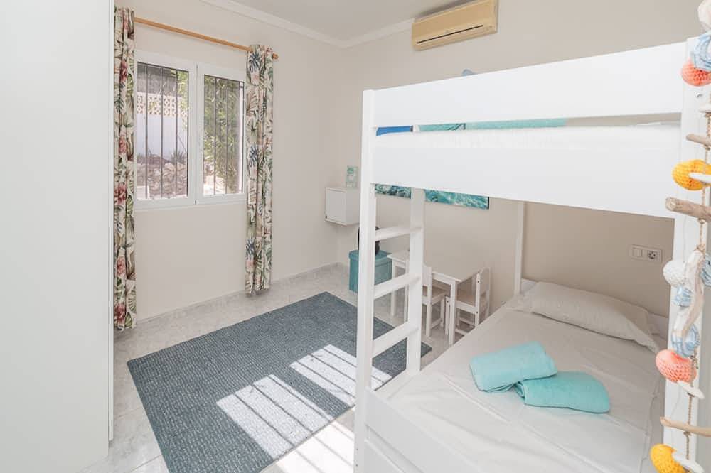 Villa Leonie, Privatpool, Jacuzzi, 8p in Orba, Costa Blanca