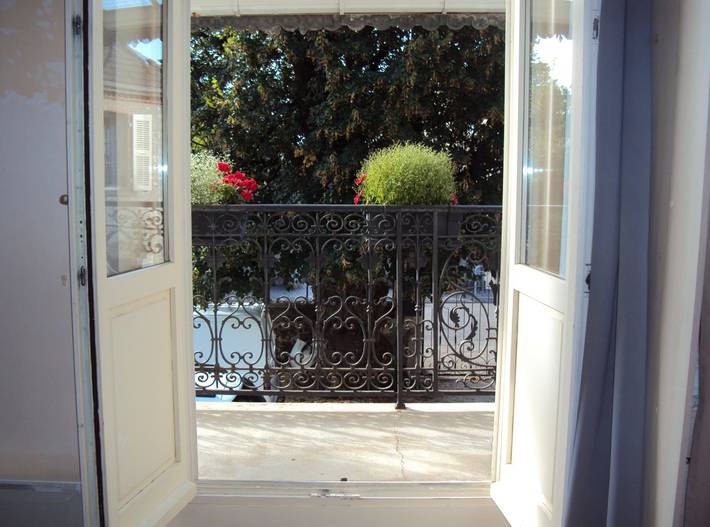 Location de vacances pour 2 personnes, avec jardin et piscine dans le Jura - 4