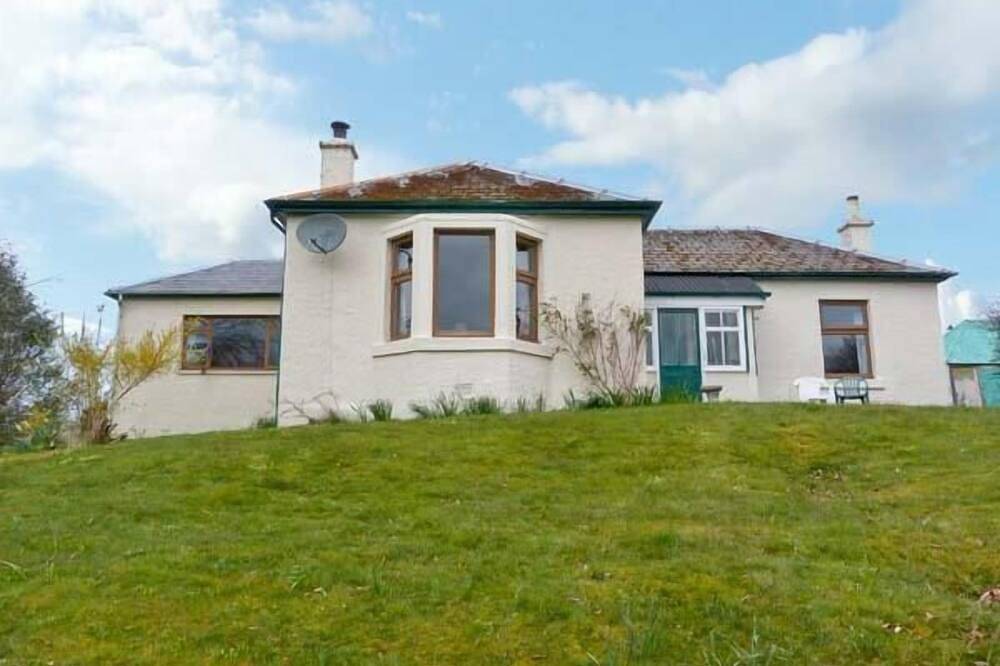 Laxdale Cottage, Corpach in Nevis Range, Fort William