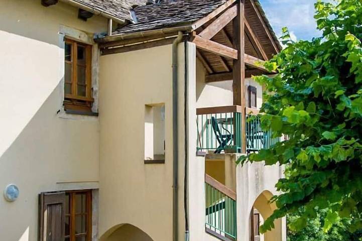 Location de vacances pour 3 personnes, avec balcon à Chasseradès