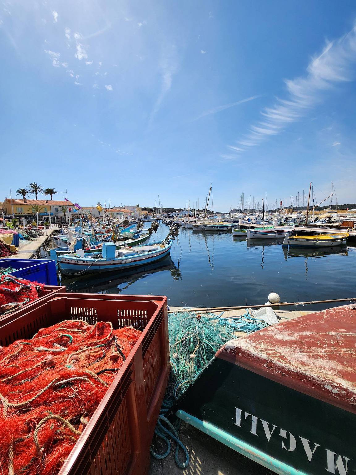 Estudio entero, Le Rosalie - Studio au calme port et plage à pied in Le Brusc, Six-Fours-les-Plages