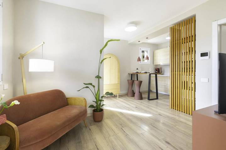 Appartamento per 2 persone, con panorama e giardino in Elmas
