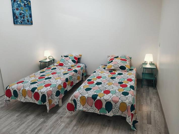 Location de vacances pour 6 personnes, avec jardin, adapté aux familles à Haute-Rivoire - 3