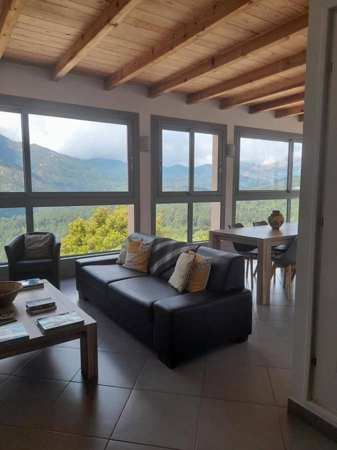 Cottage pour 2 personnes, avec terrasse ainsi que jardin et vue à Aullène
