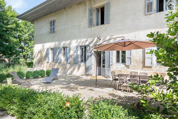 Gîte pour 5 personnes, avec terrasse à Brison-Saint-Innocent - 2