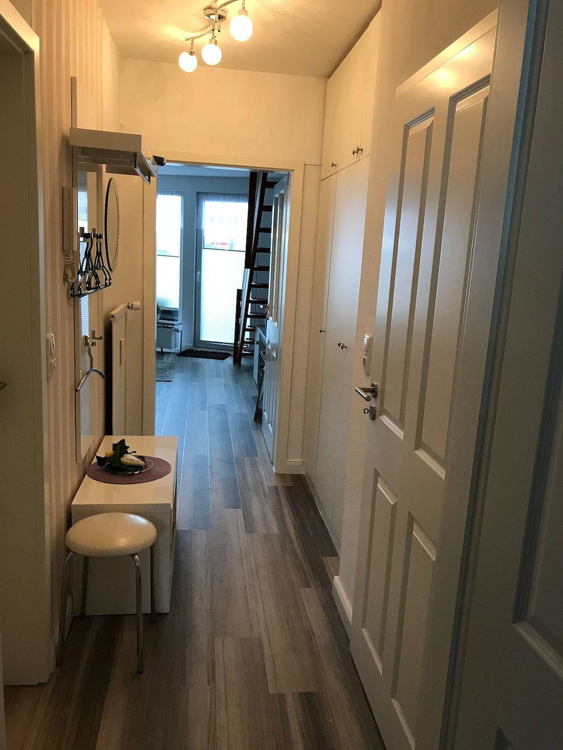 Ganze Ferienwohnung, Ferienwohnung 307 - mit seitlichem Meerblick in Hafen Büsum, Büsum