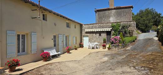 Maison De Vacances pour 4 Personnes dans Les Herbiers, Région de La Roche-sur-Yon, Photo 3