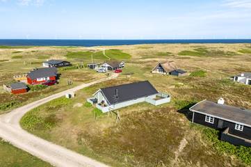 Ferienhaus für 8 Personen, mit Terrasse und Whirlpool sowie Sauna, mit Haustier in Lemvig
