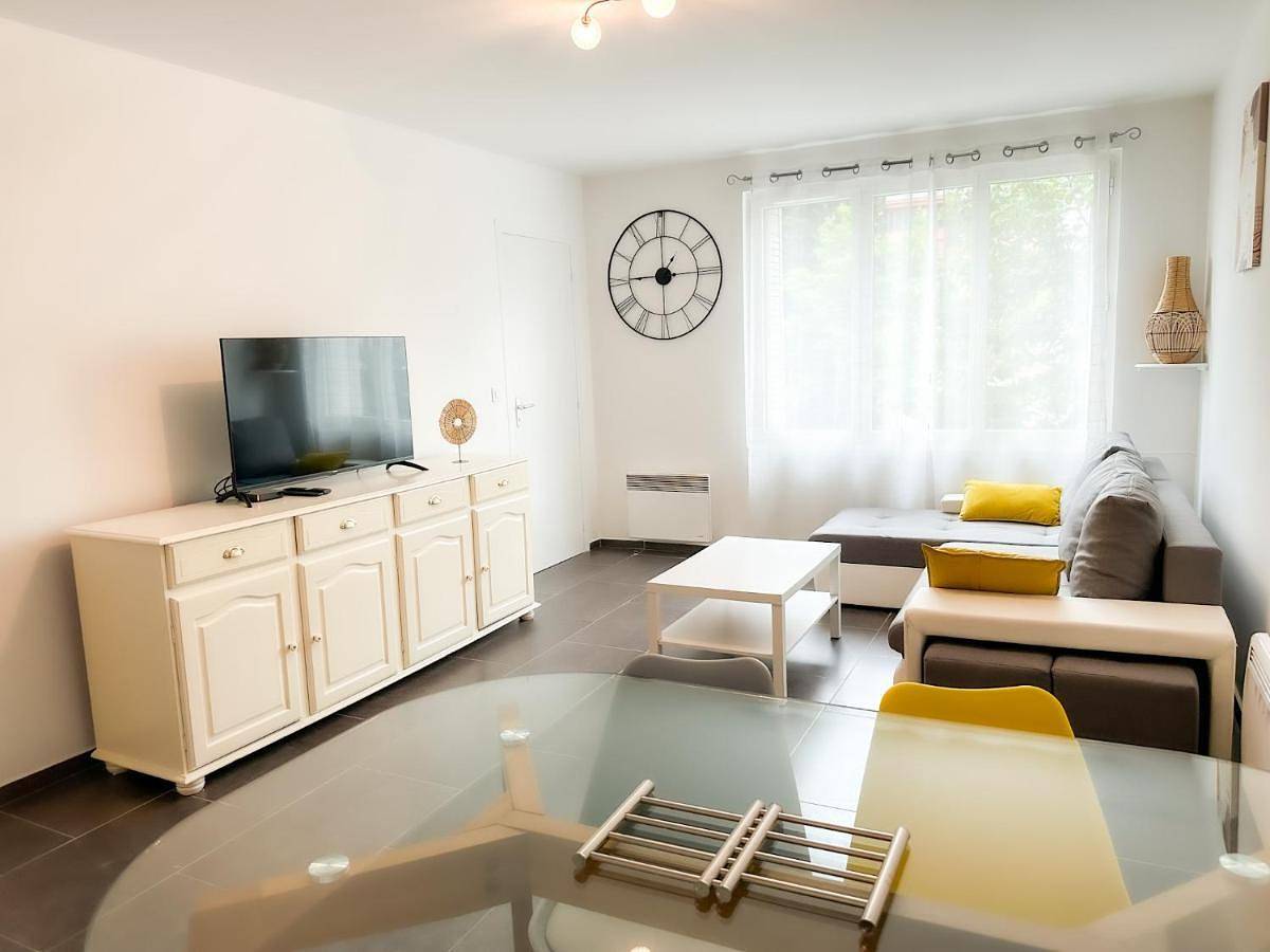 Appartement entier, One-Bedroom Apartment in Meaux, Seine-et-Marne
