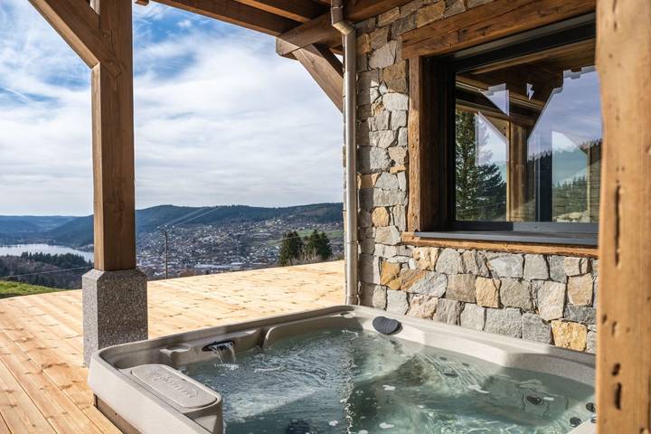 Chalet pour 14 personnes, avec jardin et sauna ainsi que terrasse et vue sur le lac, animaux acceptés à Gérardmer - 4