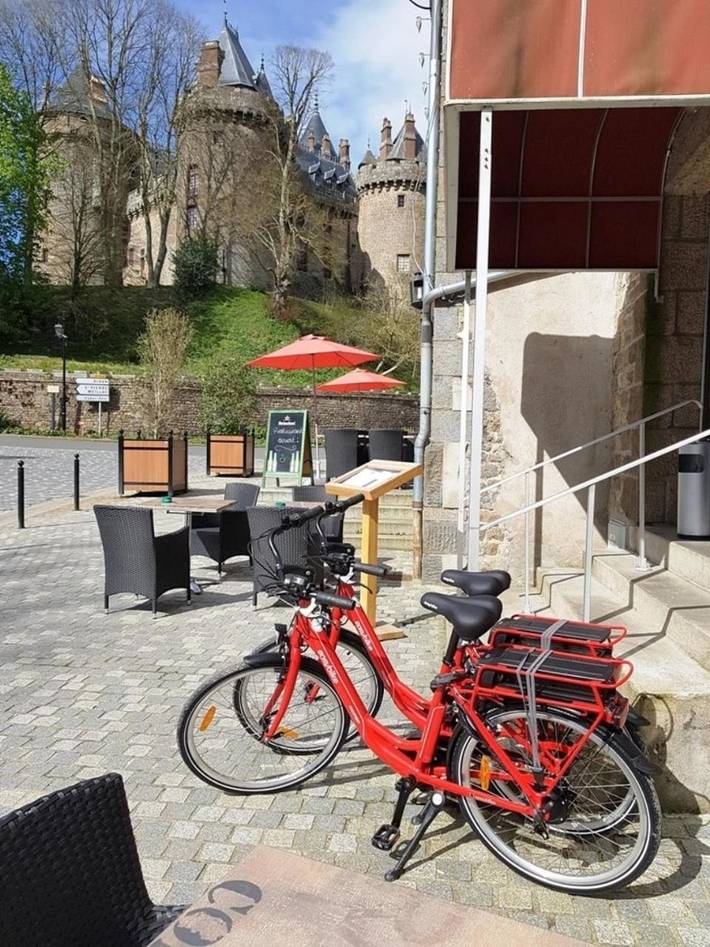 Hôtel pour 3 personnes, avec jardin et terrasse à Combourg - 2