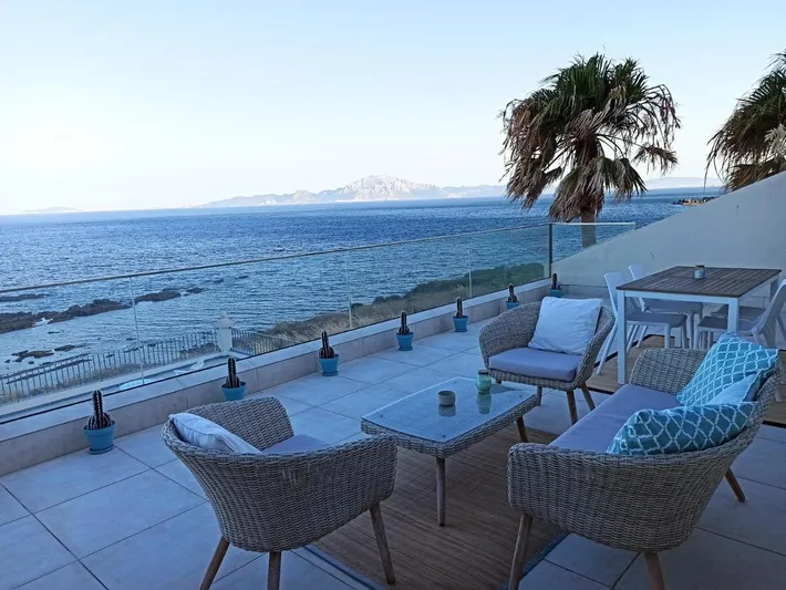 Hotel para 2 personas, con vistas además de jardín y piscina - 1
