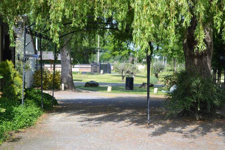 Maison d’hôte pour 54 personnes, avec vue ainsi que terrasse et jardin dans la Sarthe - 3