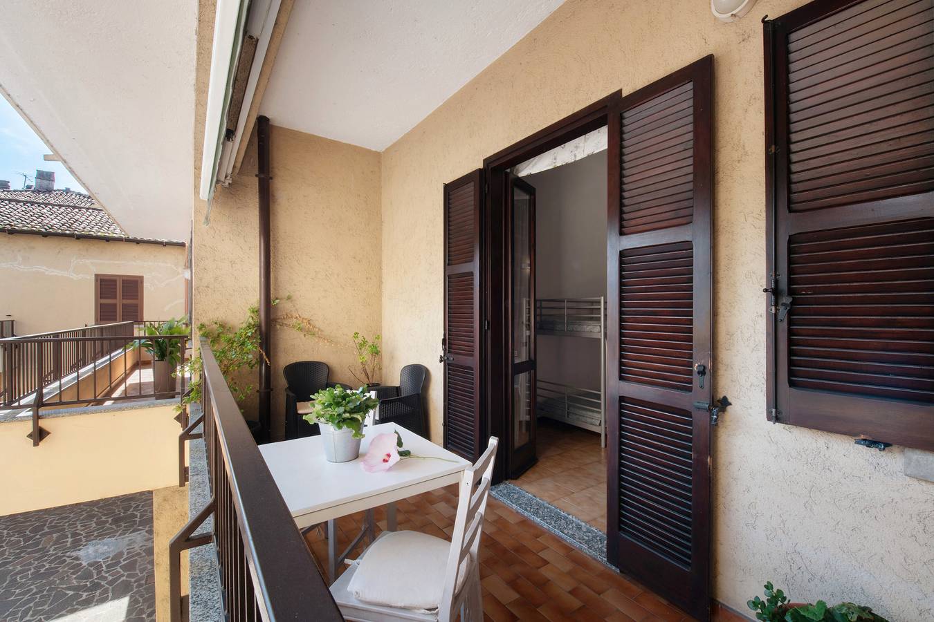 Ganze Wohnung, Ferienwohnung 'La Terrazza Di Basilio' mit Seeblick, Balkon und Wi-Fi in Olginate, Comer See