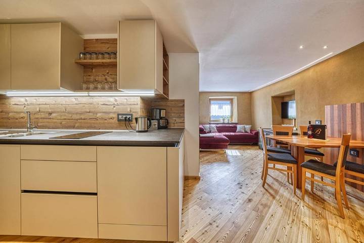 Ferienhaus für 3 Personen, mit Balkon und Terrasse sowie Garten und Pool in Tscherms