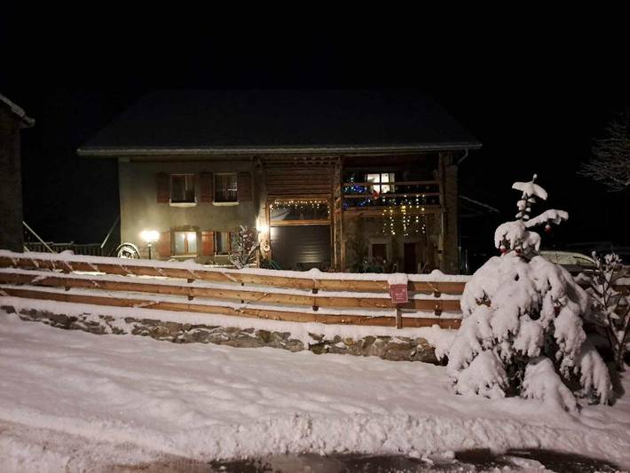 Maison d’hôte pour 5 personnes, avec vue ainsi que piscine et jardin, animaux acceptés dans Lac Léman (France) - 3
