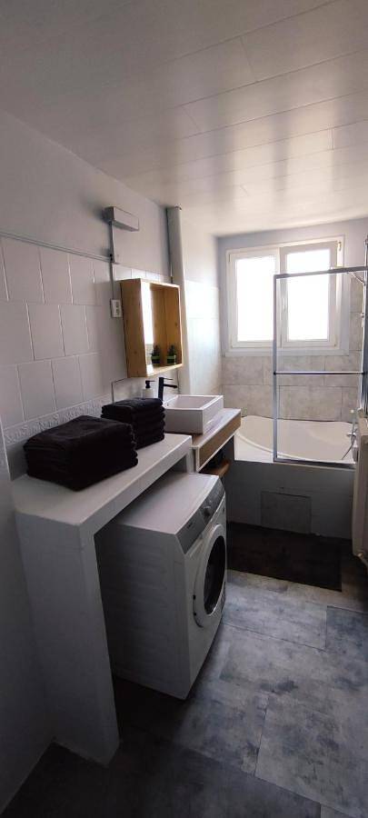 Gîte pour 8 personnes, avec balcon à Givet (homonymie) - 4