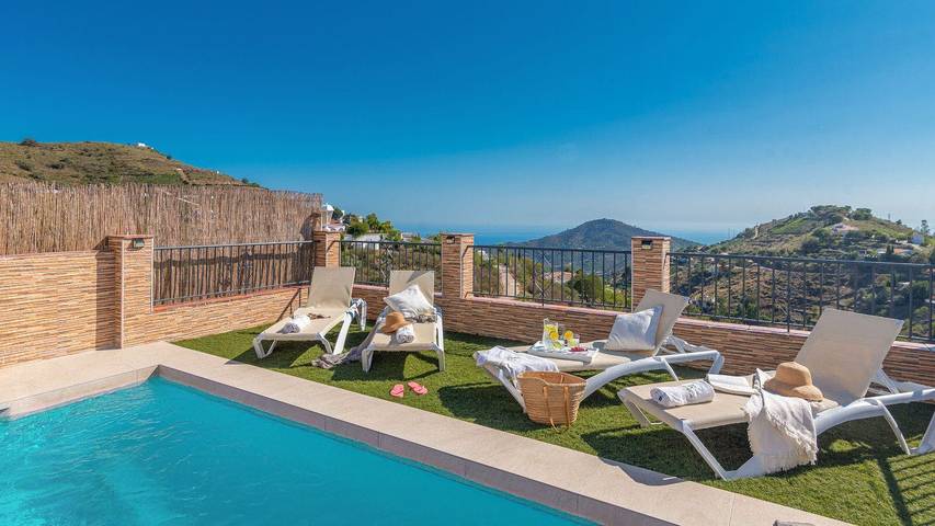 Finca für 4 Personen, mit Balkon/Terrasse und Pool in Cómpeta - 2