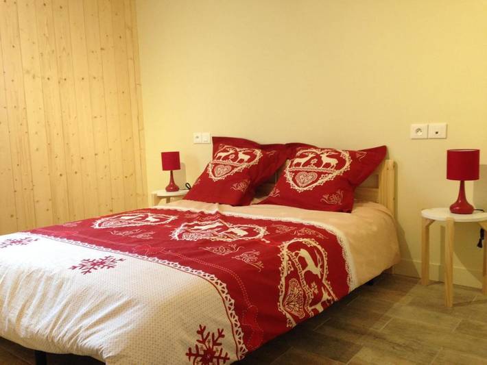 Gîte pour 6 personnes, avec vue et jardin à Rochefort-Montagne - 2