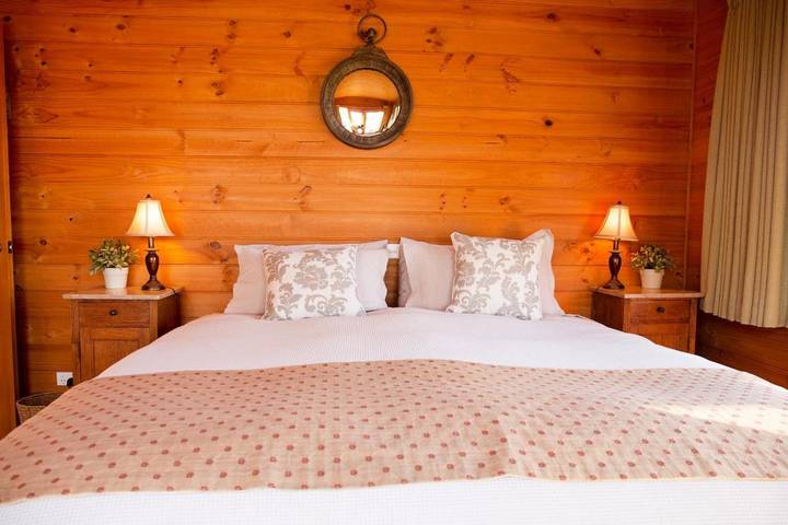 Villa pour 2 personnes, avec vue ainsi que vue sur le lac et jardin dans Victoria - 4